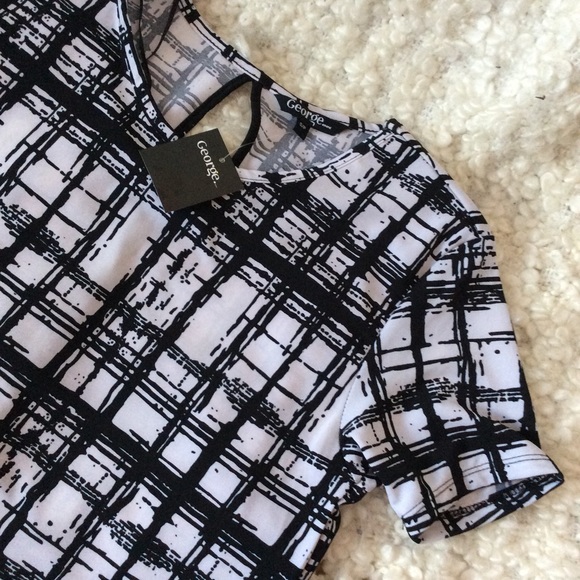 💥3 for $20💥 NWT geometrical pattern midi dress - Picture 5 of 7